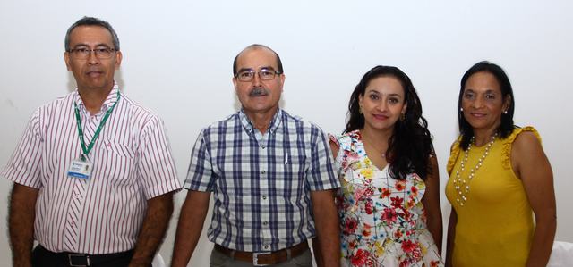 Jesús María Escobar, Coordinador Gestión del 4% Comfamiliar; Ramón Antonio García Jácome, Vicepresidente Consejo Directivo Comfamiliar; Elín Marcela Narváez, Jefe de Contratación Comfamiliar y María Álvarez, Coordinadora de Subsidio de Vivienda Comfamiliar.